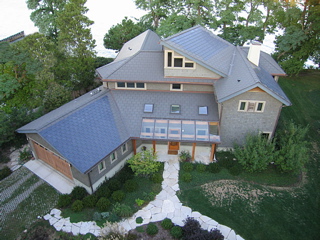 Garage roof with PV slates